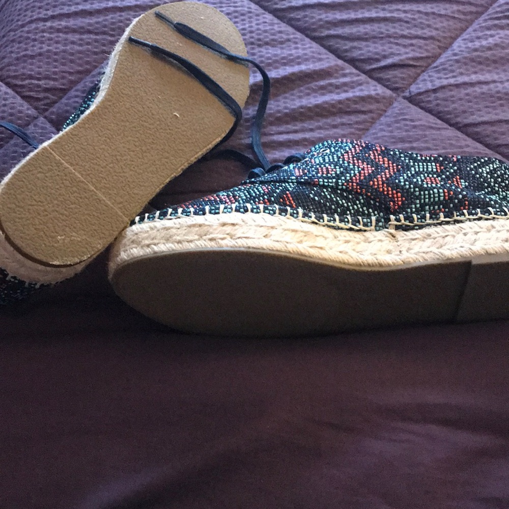 Shoes - Picture 2 of 3